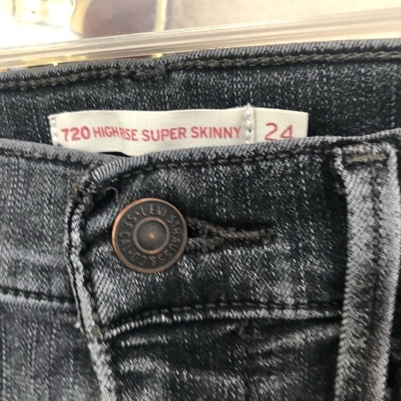 720 High Rise Super Pale Gray  Skinny Jeans 24 - Picture 3 of 5